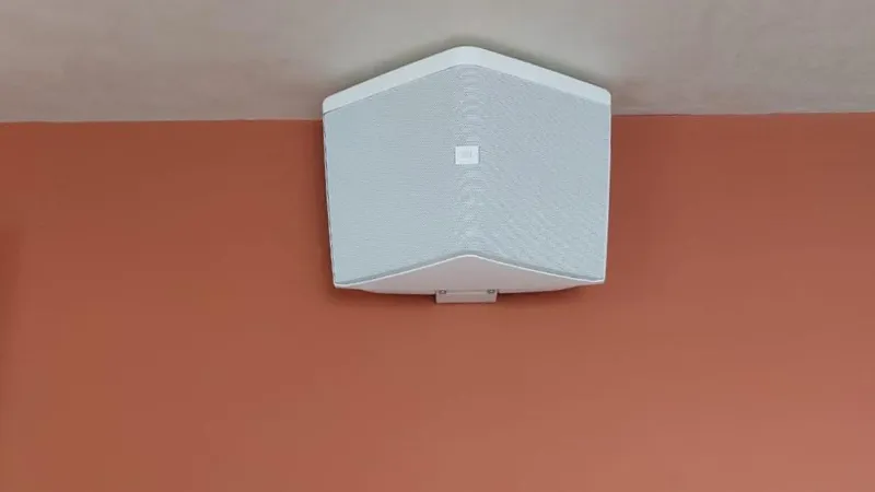 Двухэтажное дейли-бистро Substance. Изображение 3 