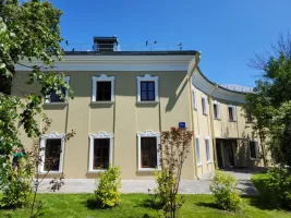 Корпус службы усадьбы Голицыных в Саду имени Баумана